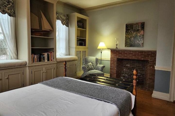 Room 3 of 11