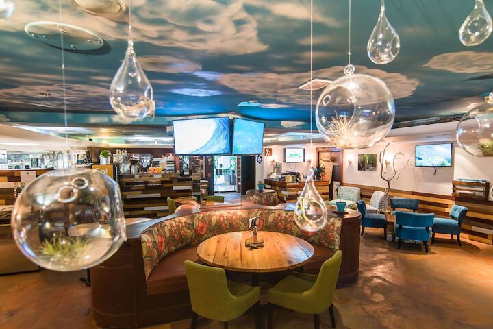 DoubleTree by Hilton Hotel Alana - Waikiki Beach
