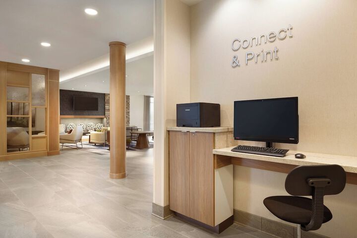 Business Center 27 of 27