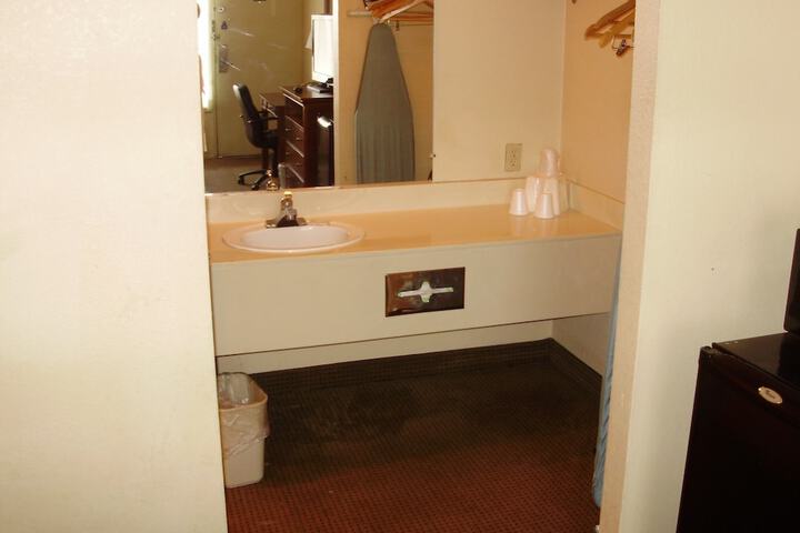 Room 7 of 36