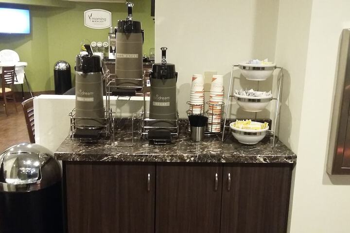 Breakfast/Coffee Service 67 of 72