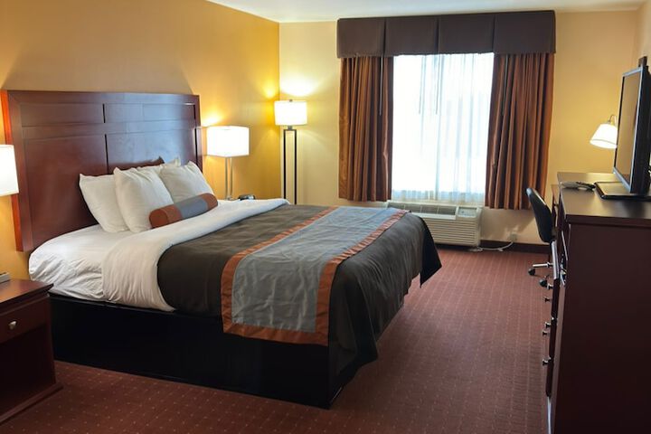 Room 6 of 24