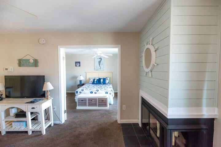 Room 32 of 48