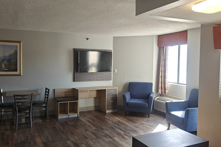 Room 13 of 50