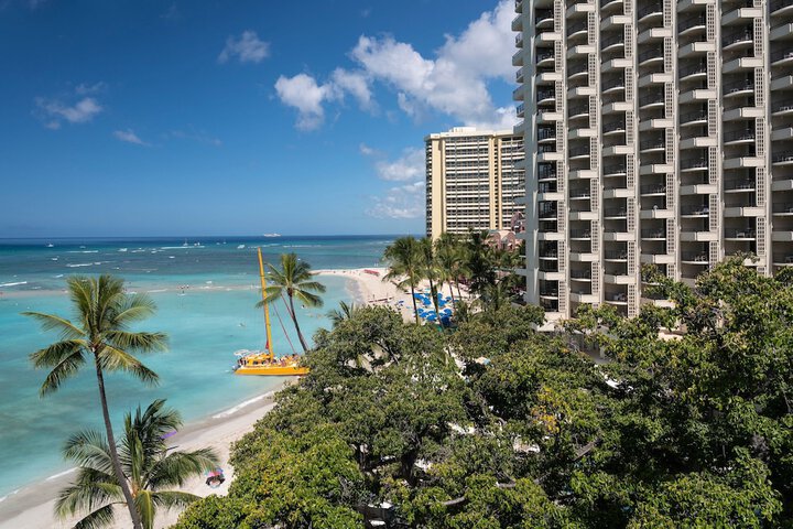 Moana Surfrider a Westin Resort & Spa, Waikiki Beach