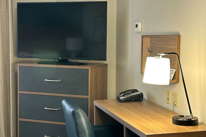 Room 30 of 53