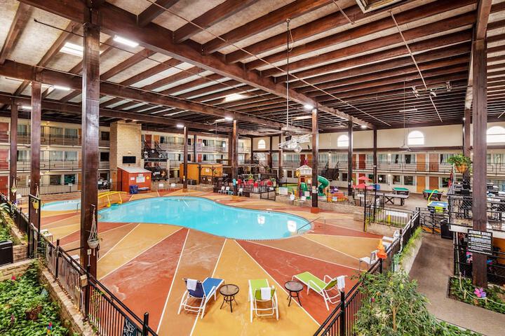 Pool 10 of 86