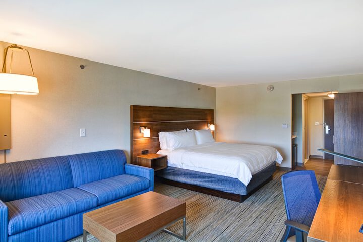 Room 43 of 96