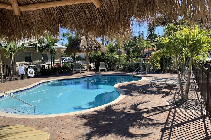 Twin Palms at Siesta