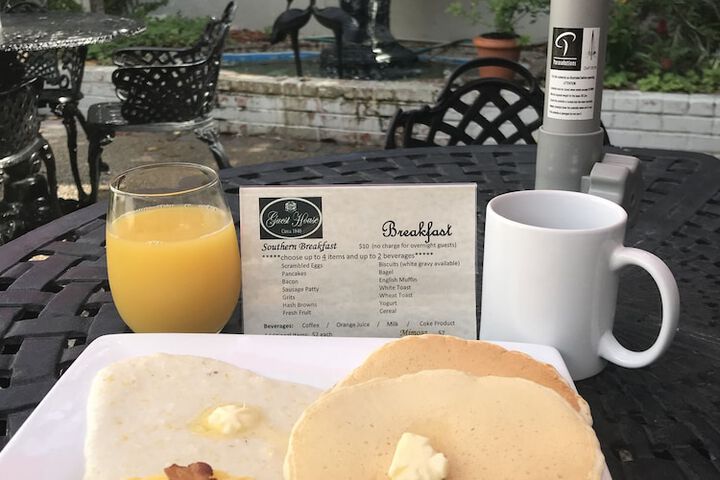 Breakfast/Coffee Service 131 of 142