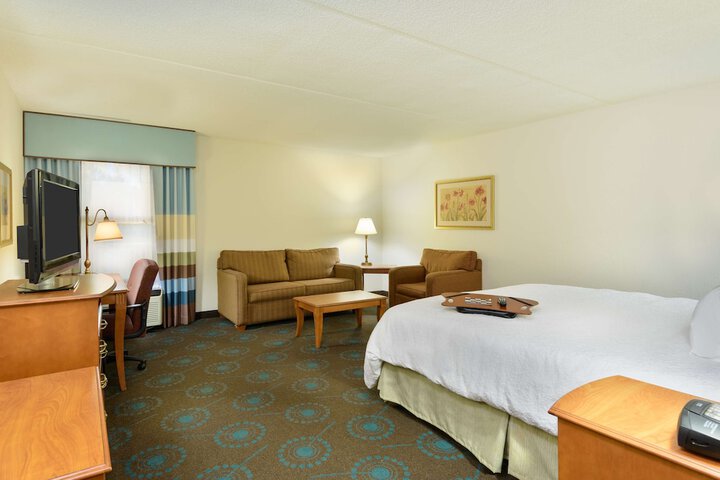 Room 13 of 20