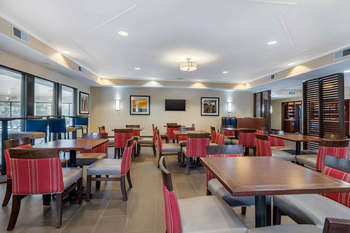 Comfort Suites Lafayette University Area