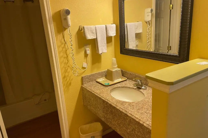 Dilley executive inn