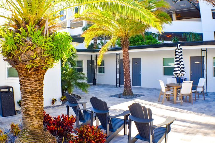 Sundeck 116 of 131