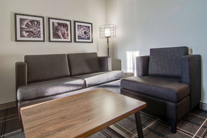Room 36 of 59