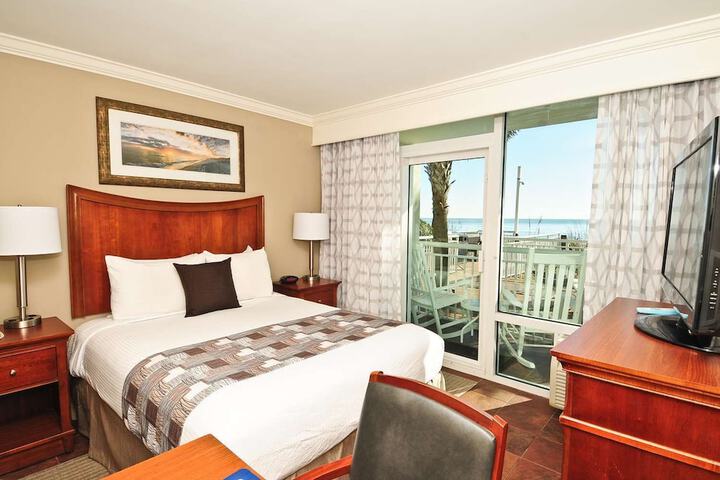 Room 44 of 80