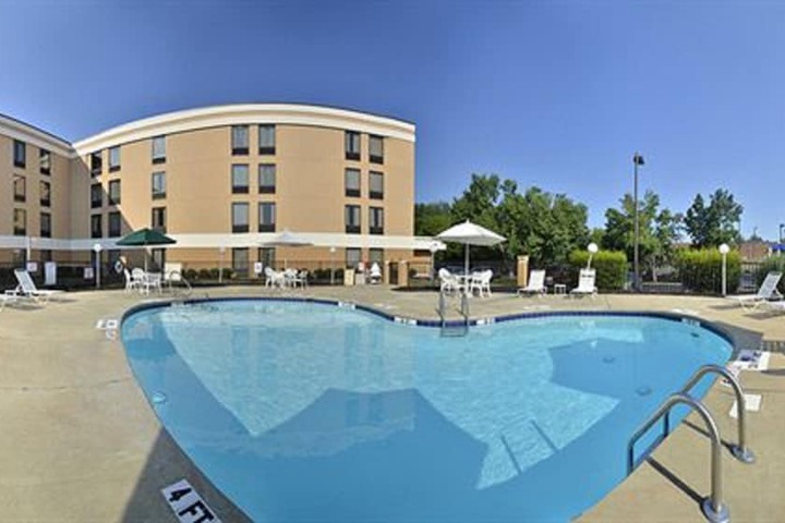 Pool 4 of 42