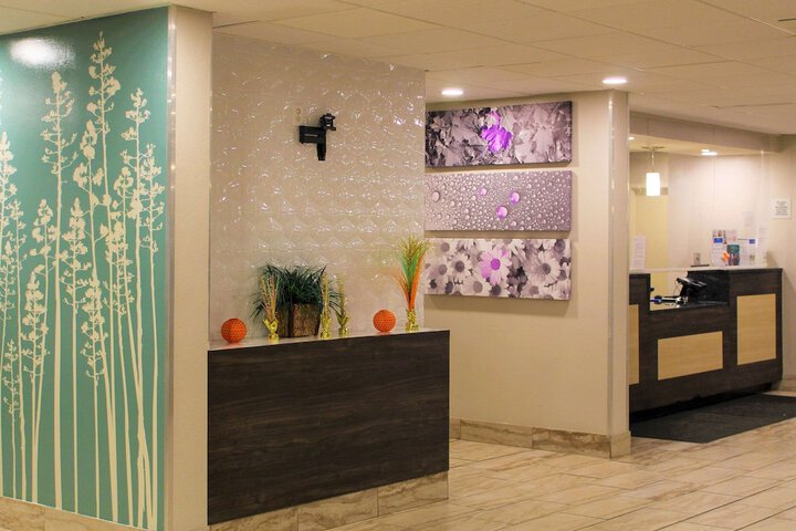 Hotel Interior 10 of 30