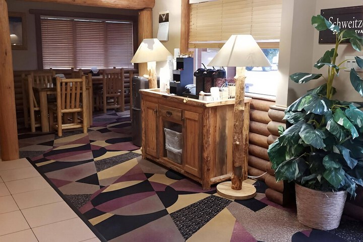 Sandpoint Inn