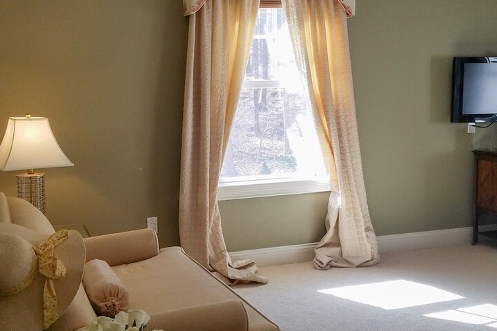 Room 15 of 114