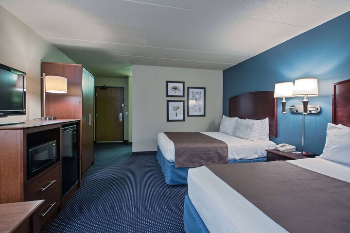 Room 44 of 64