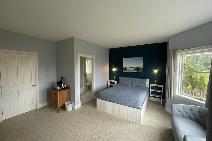 Room 44 of 121
