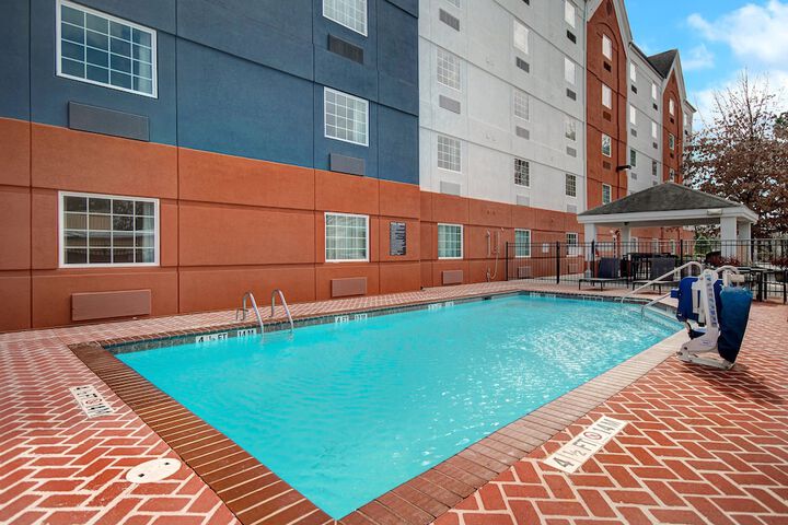 Pool 8 of 61
