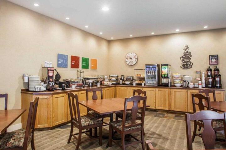 Comfort Inn & Suites Macon