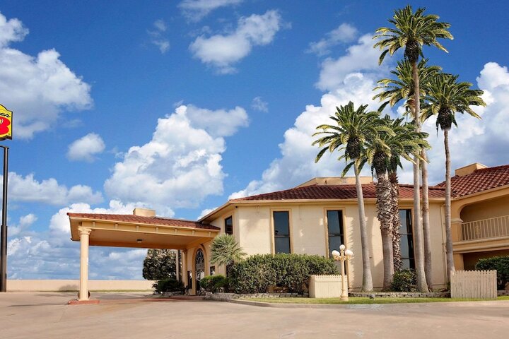 Hotel 2 of 13