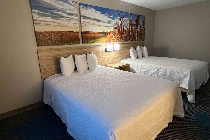 Room 8 of 34