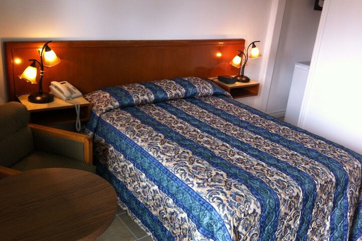 Room 11 of 23