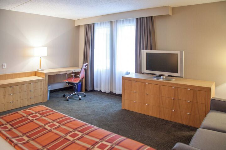 Room 8 of 22