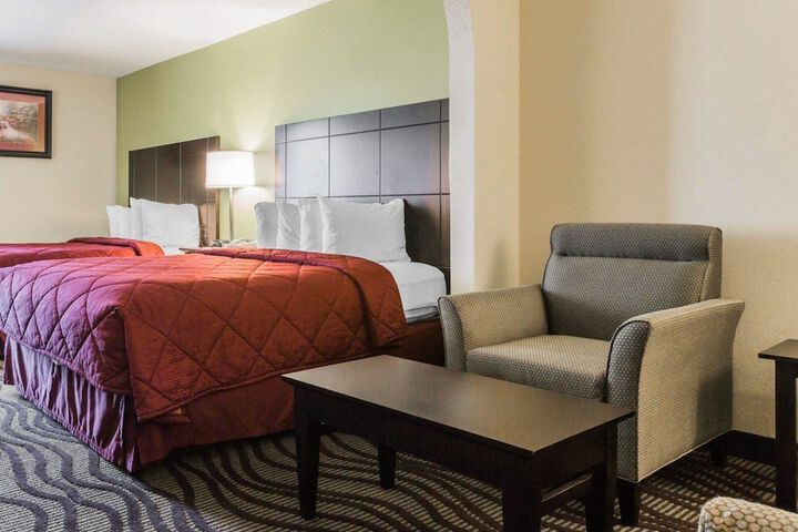 Quality Inn & Suites North Montgomery