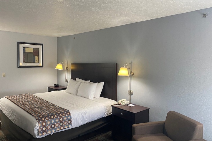 Baymont by Wyndham Danville IL