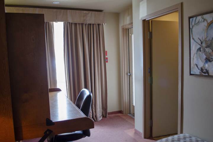Waterton Lakes Lodge Resort