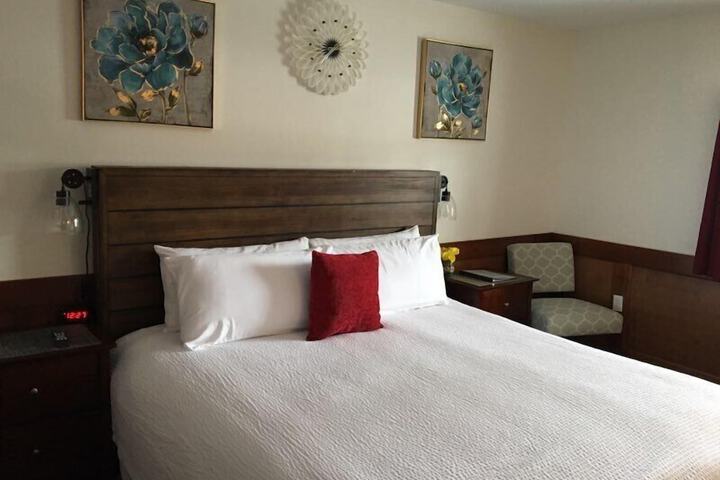 Room 27 of 35