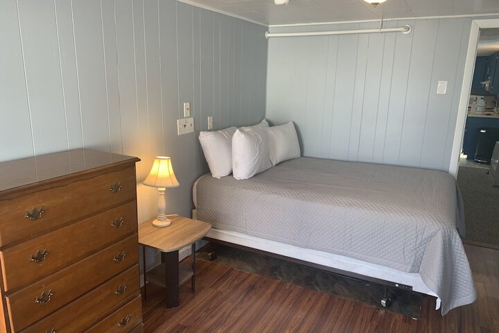 Room 19 of 48