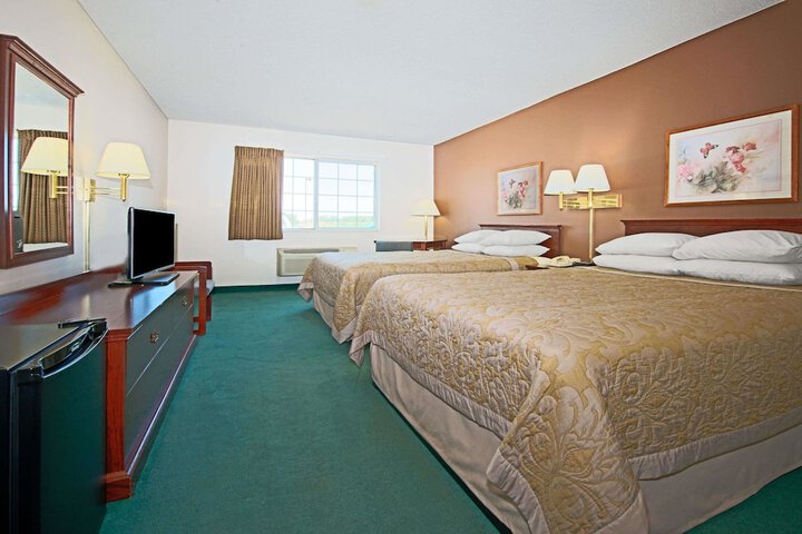 Room 11 of 18