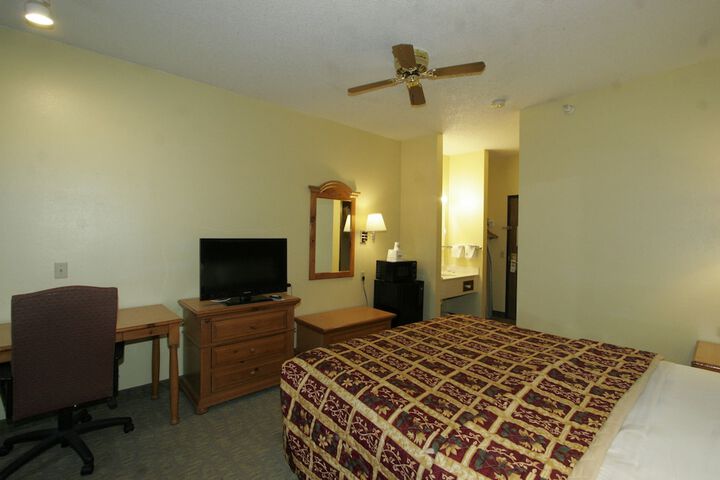 Room 26 of 27