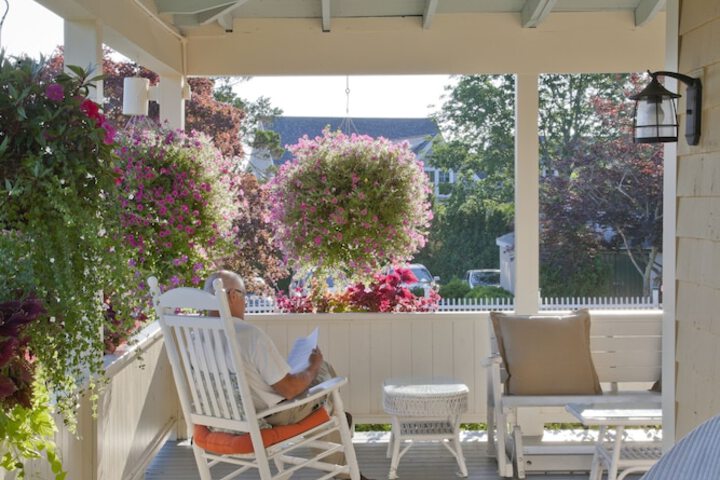 The Colonial Inn