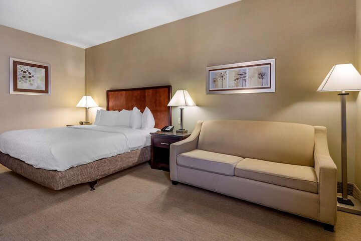 Room 10 of 37