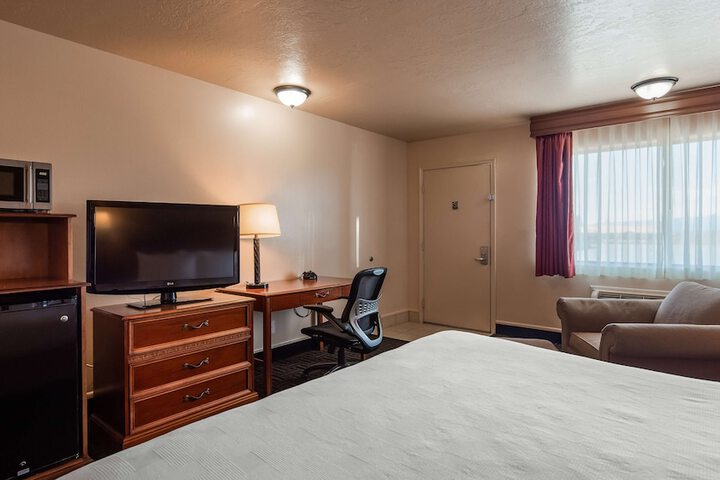 Room 9 of 25