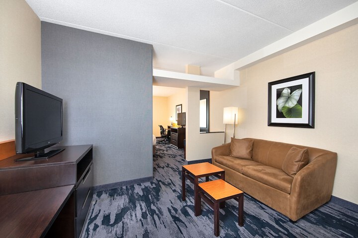 Room 9 of 29