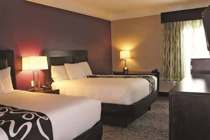 La Quinta Inn & Suites by Wyndham Pearland - Houston South