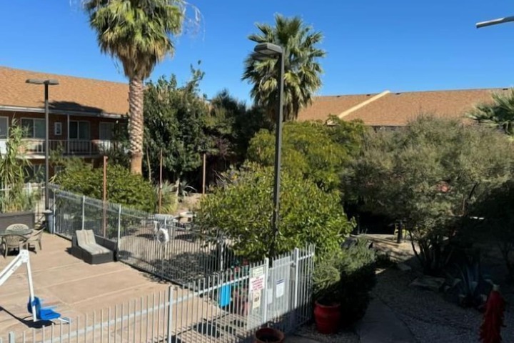 Hotel 4 of 27