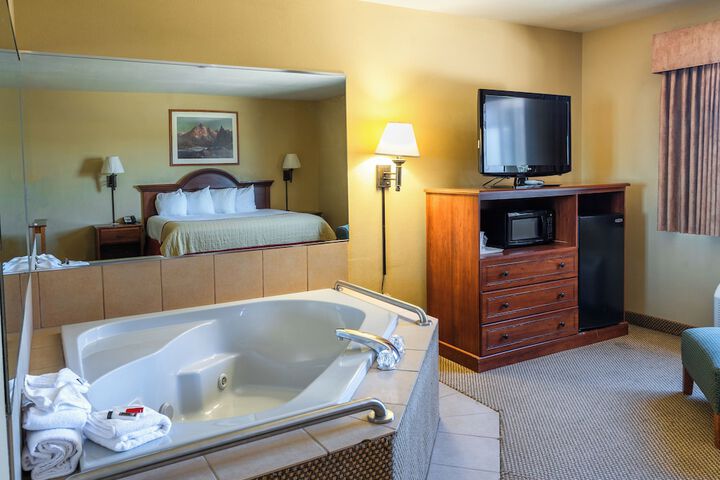 Room 52 of 112