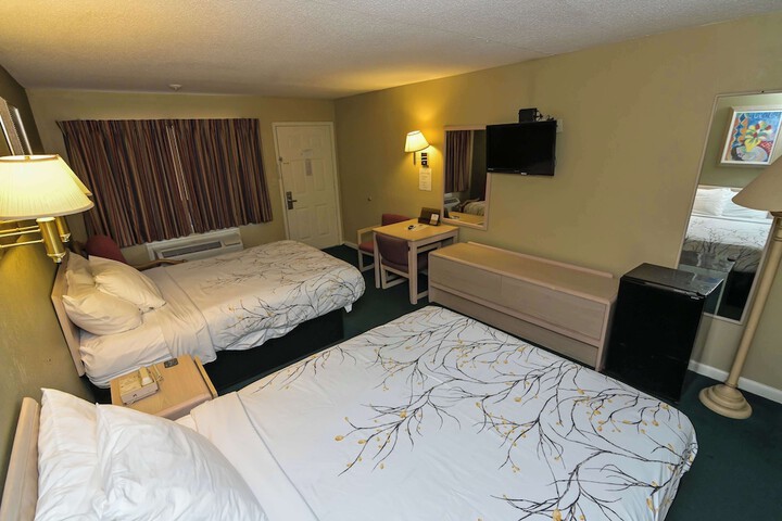 Room 17 of 46