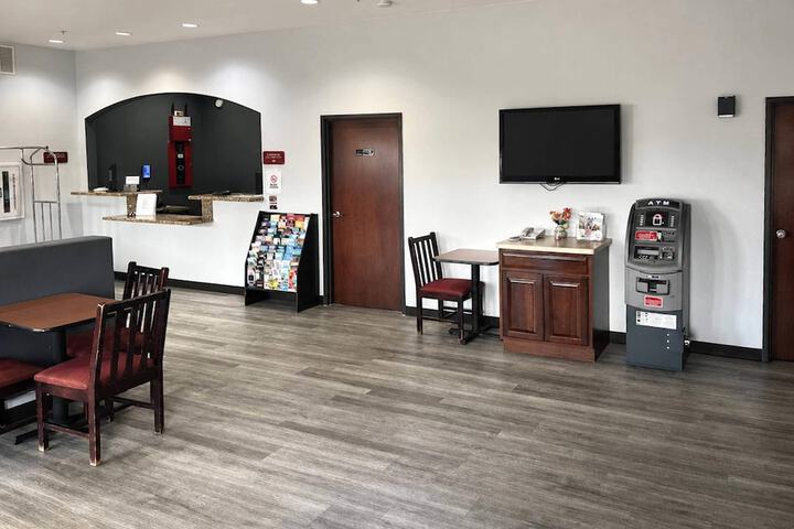 Suburban Studios Clute - Lake Jackson