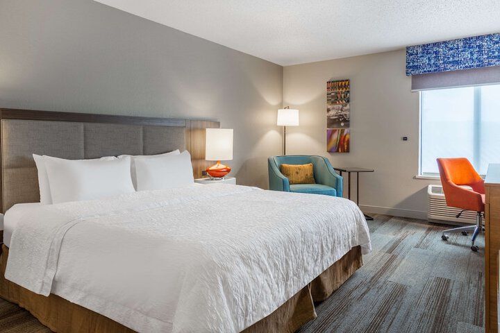 Room 17 of 27