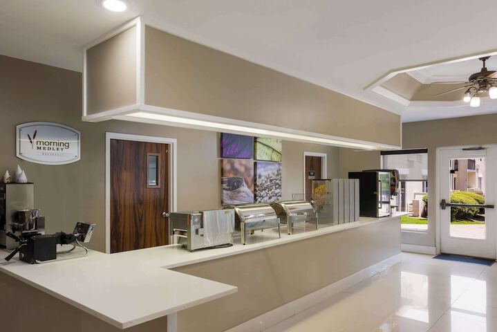 Breakfast/Coffee Service 41 of 46